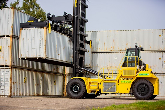 Hydrogen fuel-cell pilot for container handlers underway